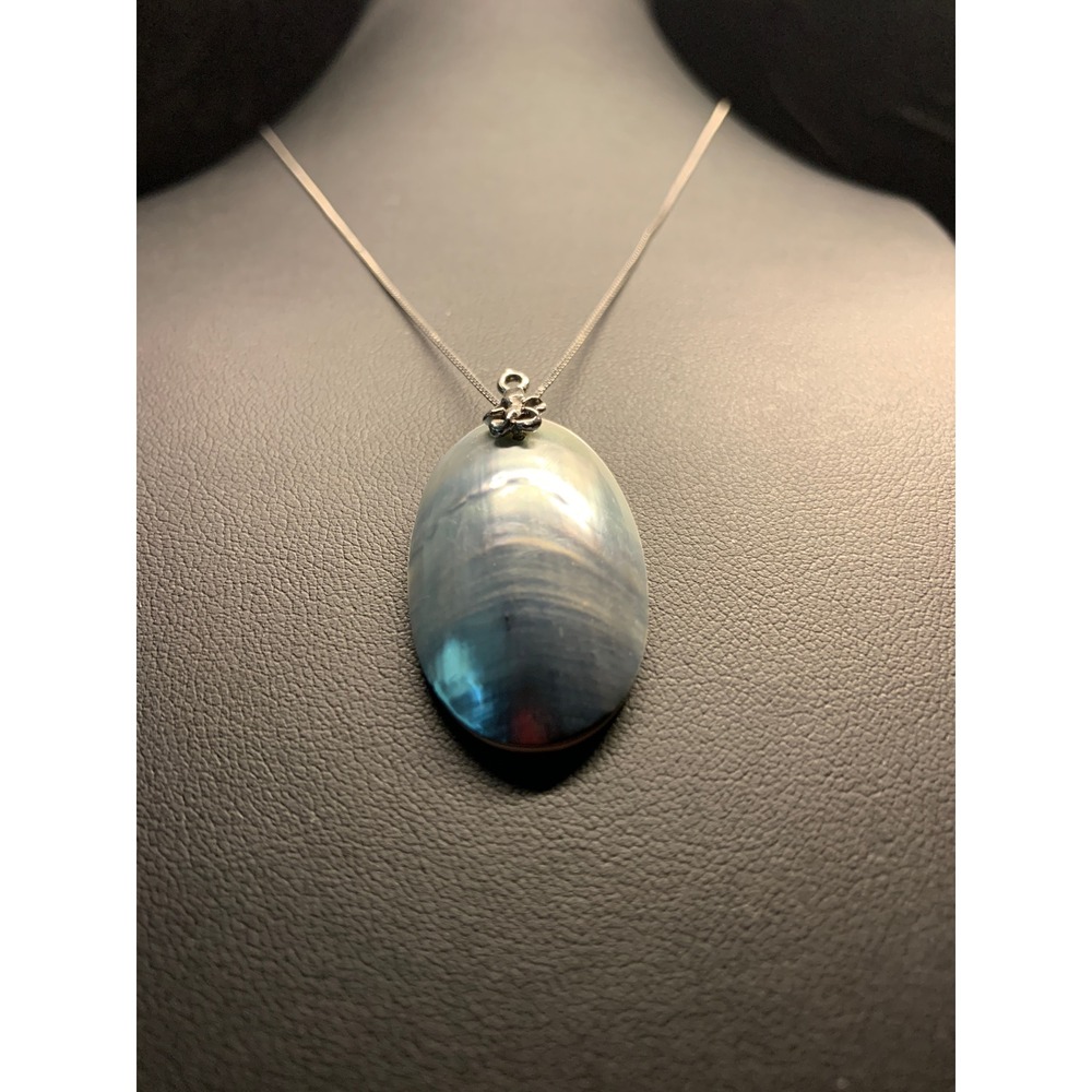 Italy 925 Sterling Silver Box Chain Iridescent Oval Shell Pendant Necklace 4.55g